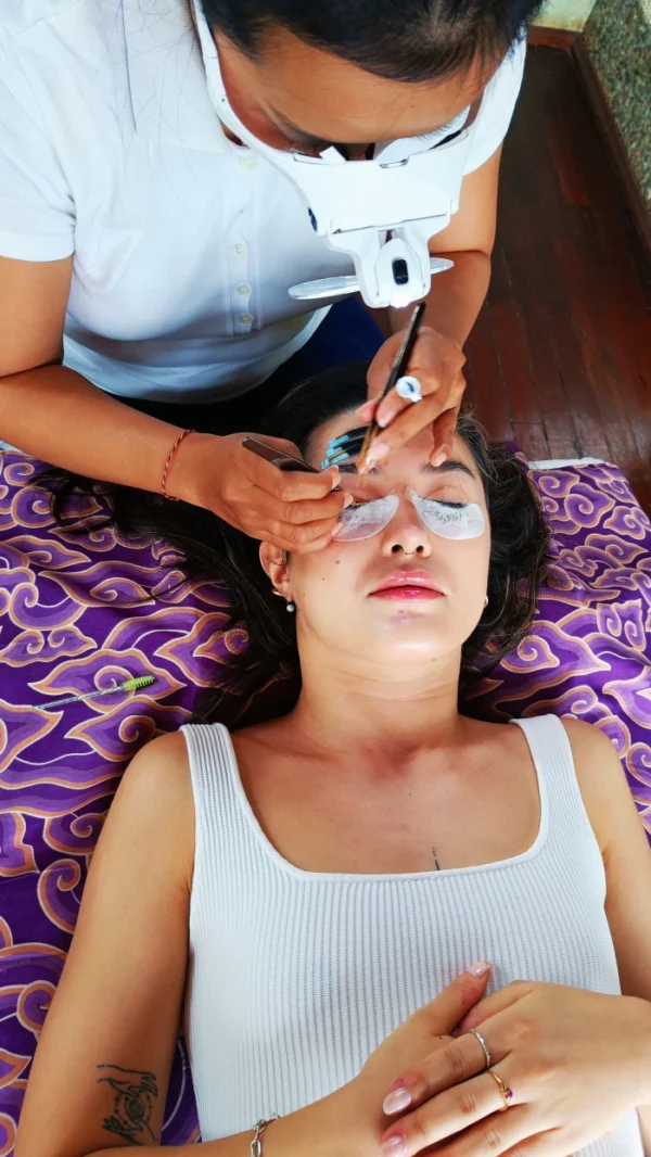 Natural Whispy Lashes